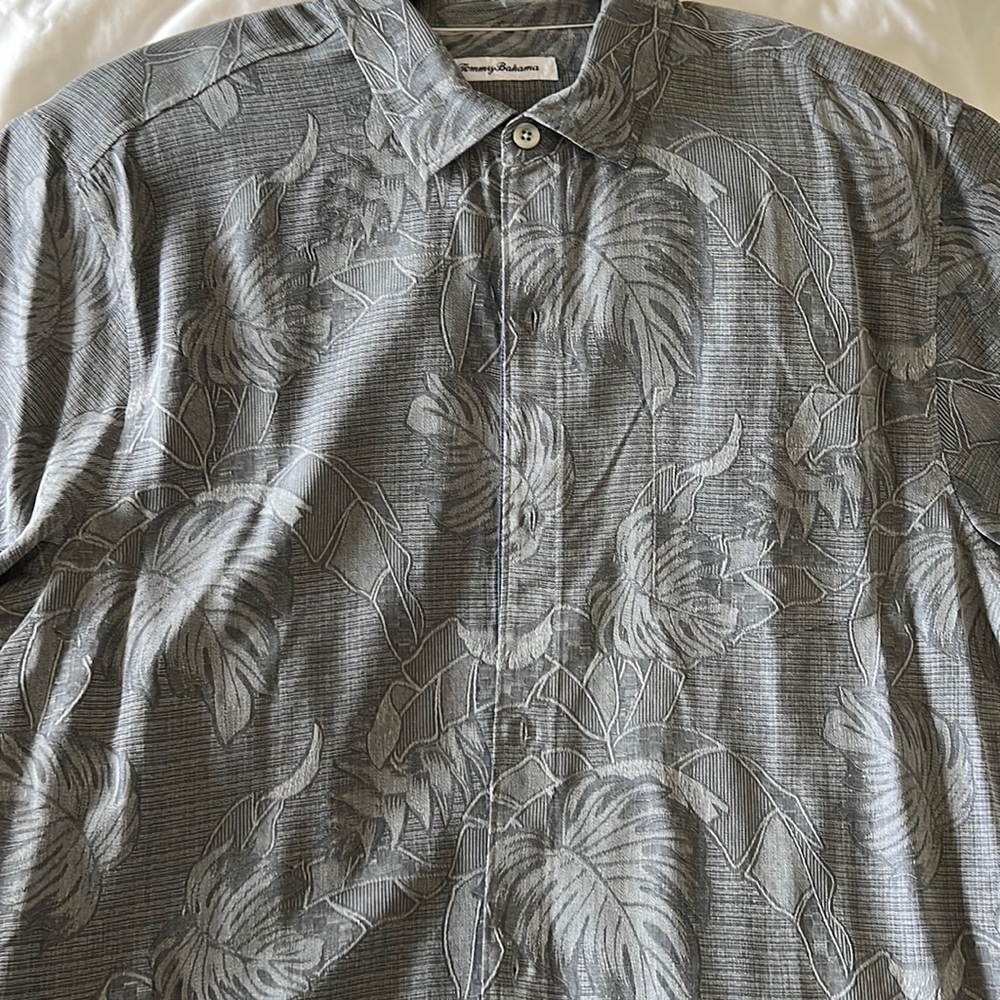 Tommy Bahama Button Up